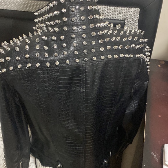 Spike Jacket - Picture 2 of 4